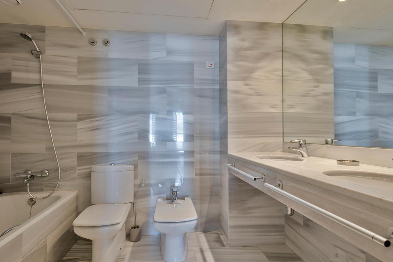 Апартаменты Alcam Llum Deluxe Барселона Экстерьер фото